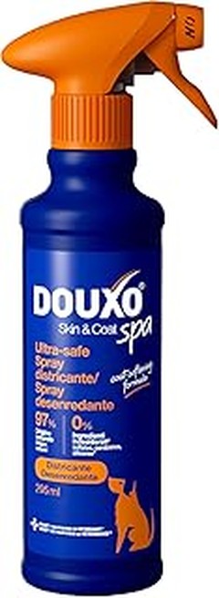 Guía para aplicar un spray desenredante en perros de forma efectiva