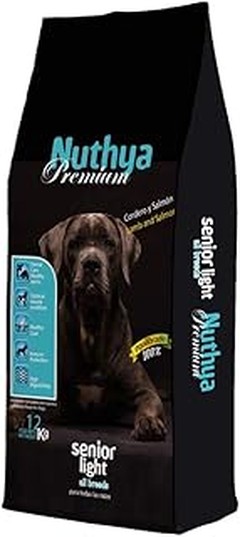 Diferencias entre el pienso seco y húmedo premium para perros
