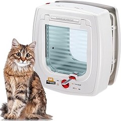 Comparativa entre puertas con microchip y tradicionales para gatos