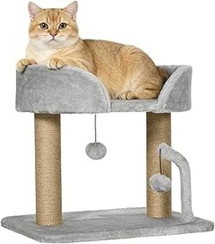 Descubre las ventajas de usar rascadores en pisos pequeños para tus gatos